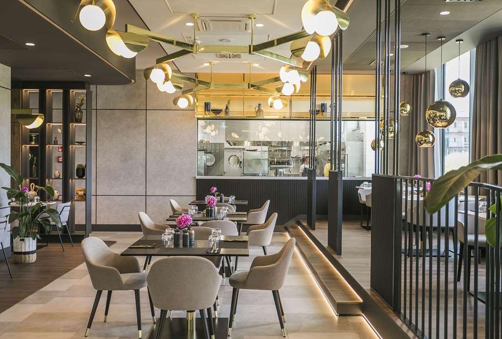 Radisson Blu Hotel. Sopot Restaurang bild